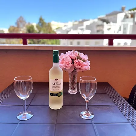 Costa Del Sol Seaside - 5 Mins From * فوينخيرولا