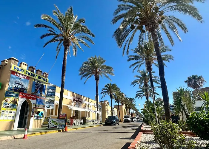 公寓 Costa Del Sol Seaside - 5 Mins From *