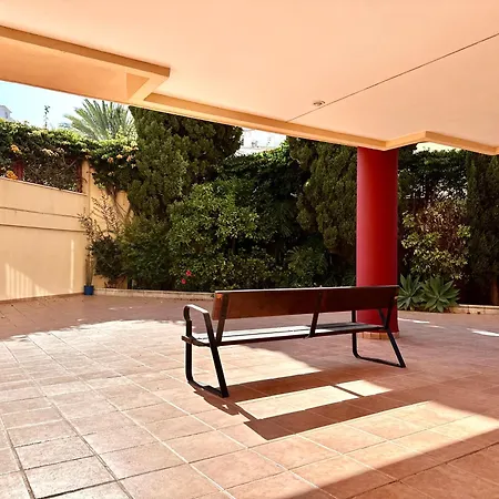 Costa Del Sol Seaside - 5 Mins From פואנגירולה