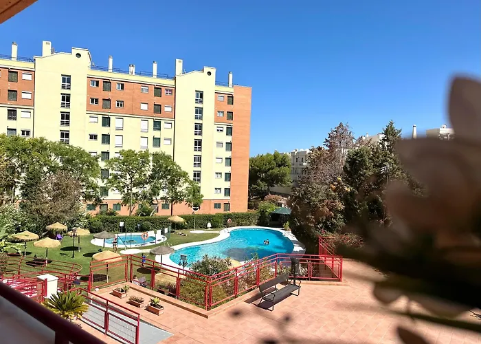 Апартаменти Costa Del Sol Seaside - 5 Mins From *