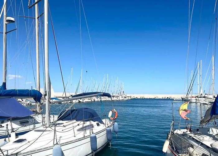 Costa Del Sol Seaside - 5 Mins From דירה פואנגירולה