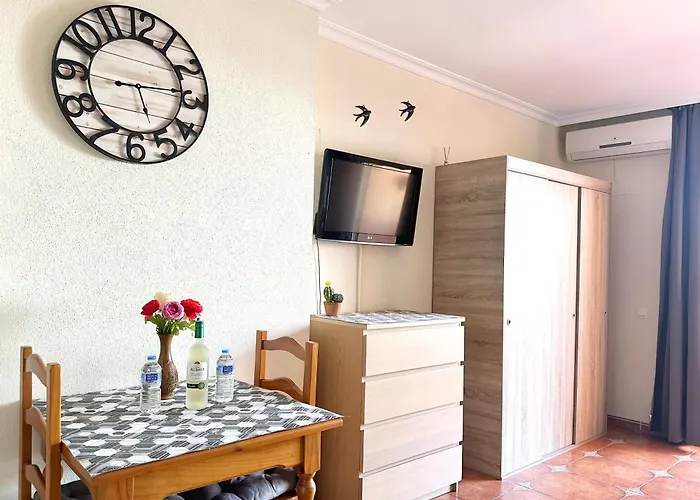 Costa Del Sol Seaside - 5 Mins From * פואנגירולה