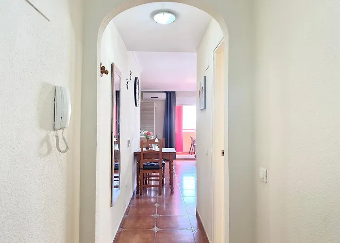 Costa Del Sol Seaside - 5 Mins From *